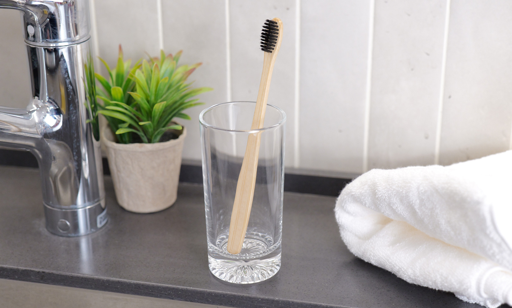 竹歯ブラシ[黒]（SUS organic Tooth Brush -Black-）